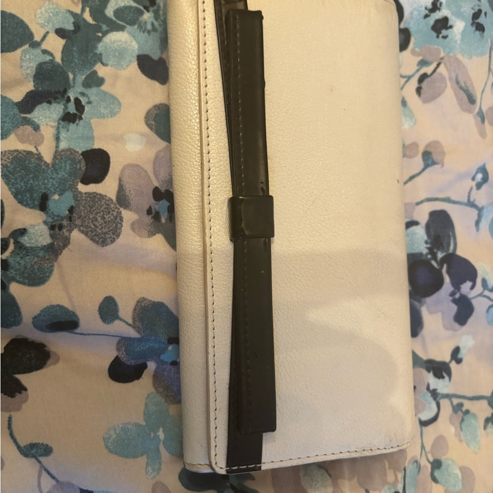 Kate Spade Cream and Gold Wallet